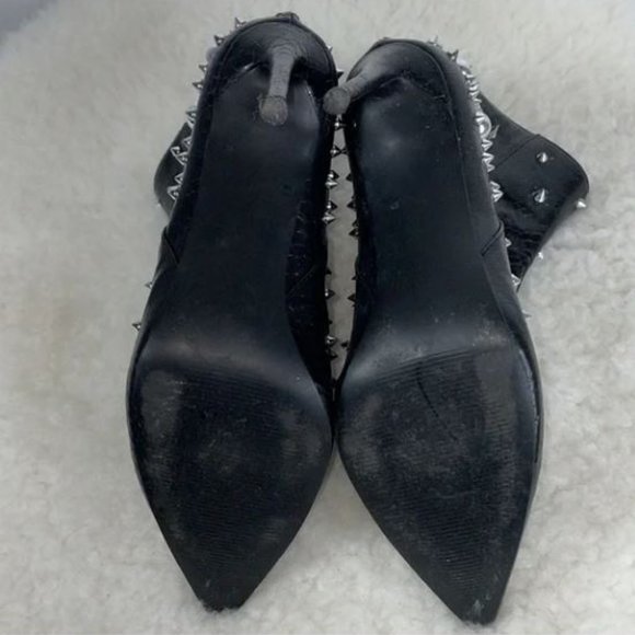 COPY - STEVE MADDEN SPIKED BOOTS - Picture 4 of 4